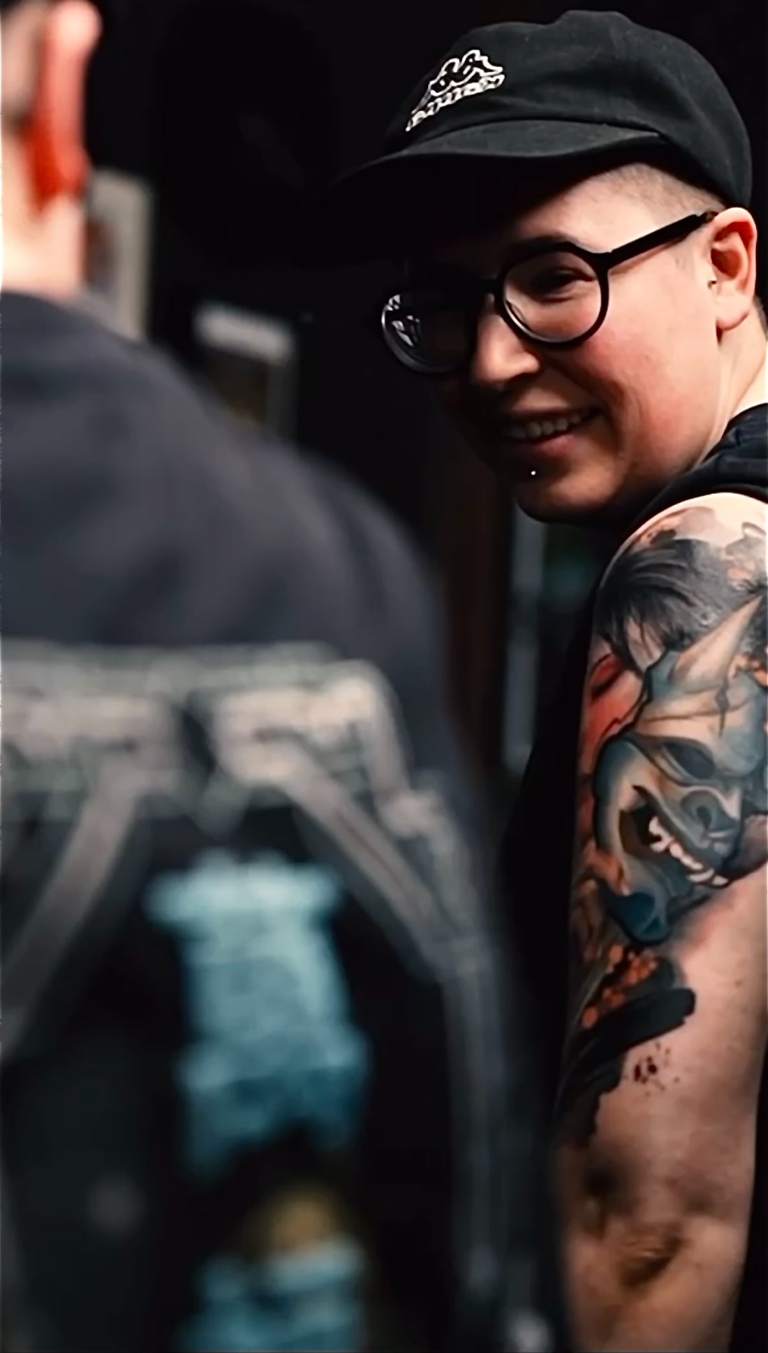 Kimmi Gayle at a tattoo convention